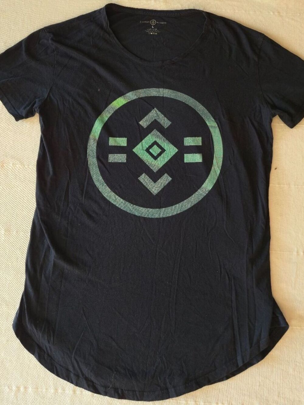SHELTER LIVE TOUR DJ Madeon & Porter Robinson T-shirt Large